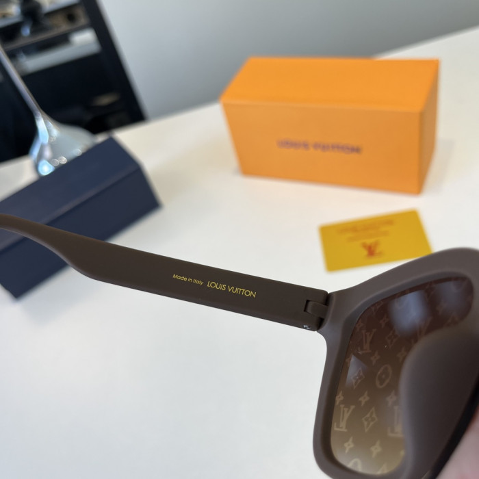 LOUIS VUITTON SUNGLASSES-09