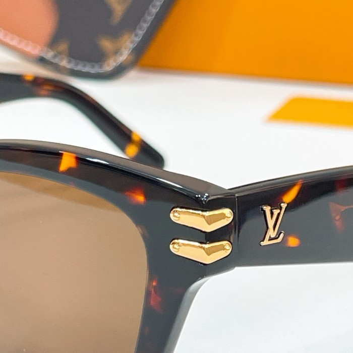 LOUIS VUITTON SUNGLASSES-041