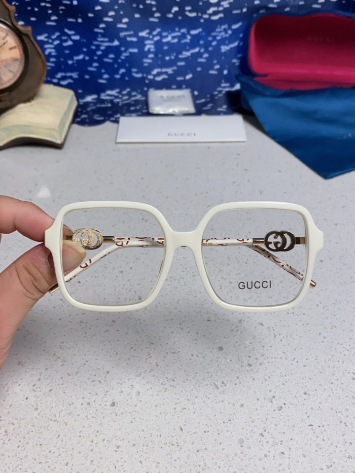 GUCCI  SUNGLASSES-58