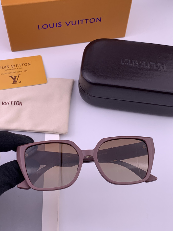 LOUIS VUITTON  SUNGLASSES-57