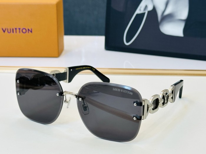 LOUIS VUITTON   SUNGLASSES-061