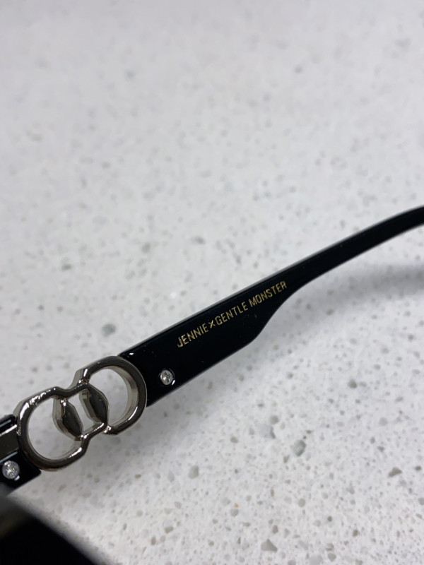 GENTLE MONSTER  SUNGLASSES-09