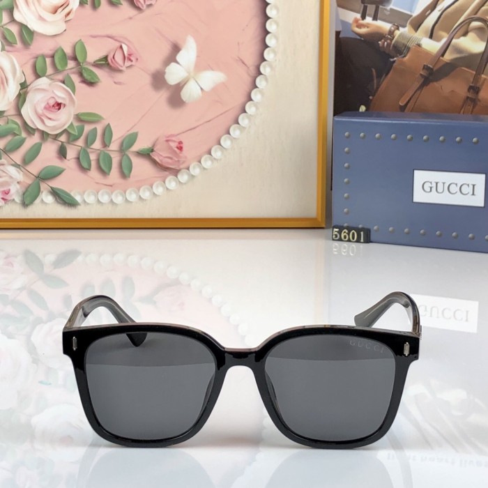 GUCCI SUNGLASSES-001