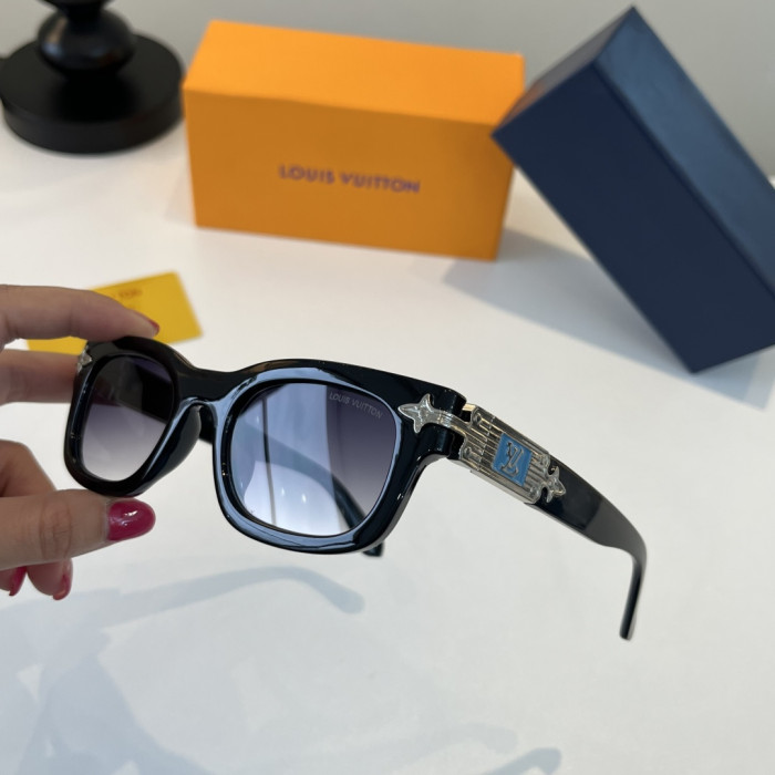 LOUIS VUITTON   SUNGLASSES-09
