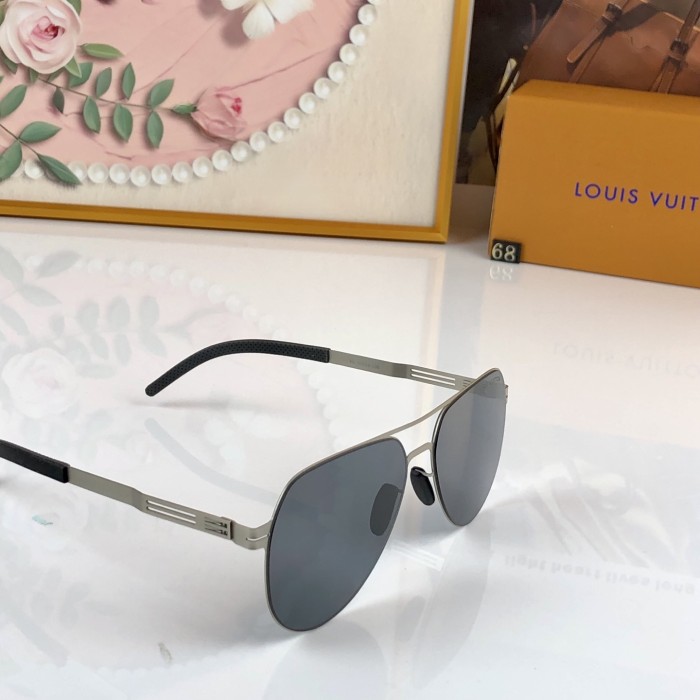 LOUIS VUITTON   SUNGLASSES-011