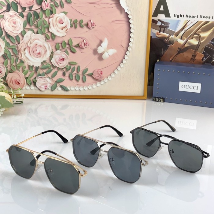 GUCCI  SUNGLASSES-011