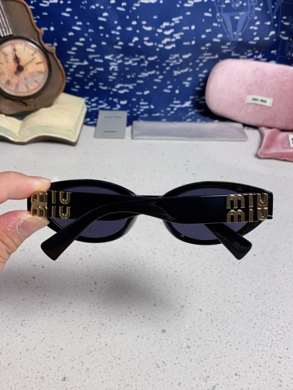 MIU MIU SUNGLASSES-08