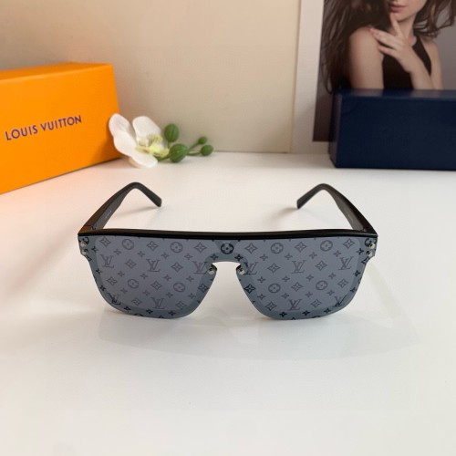 LOUIS VUITTON  SUNGLASSES-58
