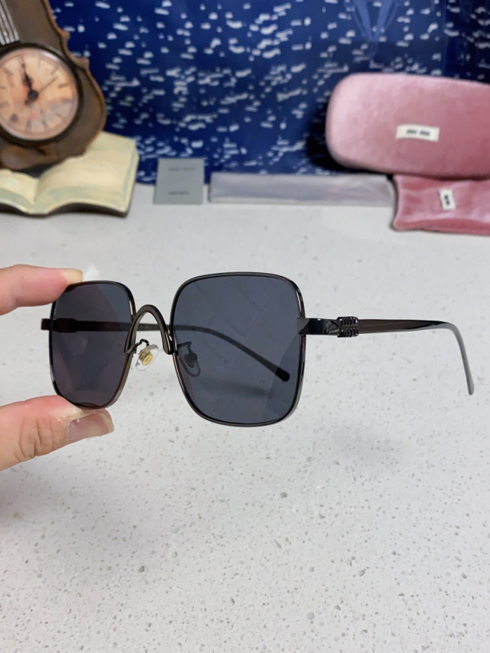 MIU MIU SUNGLASSES-09