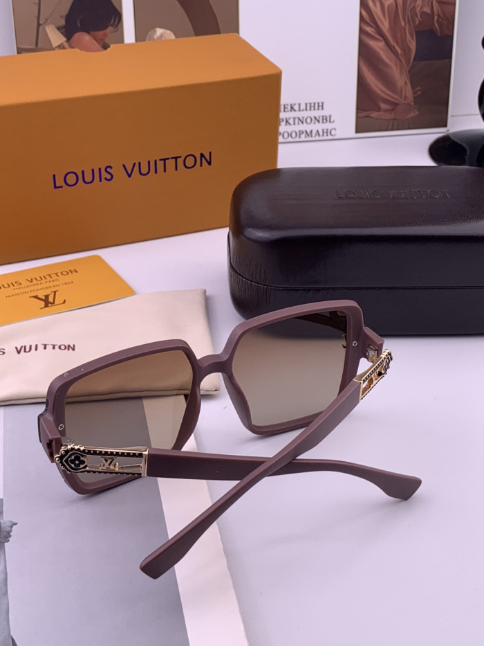 LOUIS VUITTON  SUNGLASSES-57