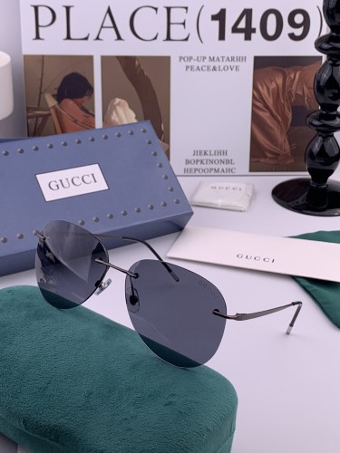 GUCCI SUNGLASSES-011