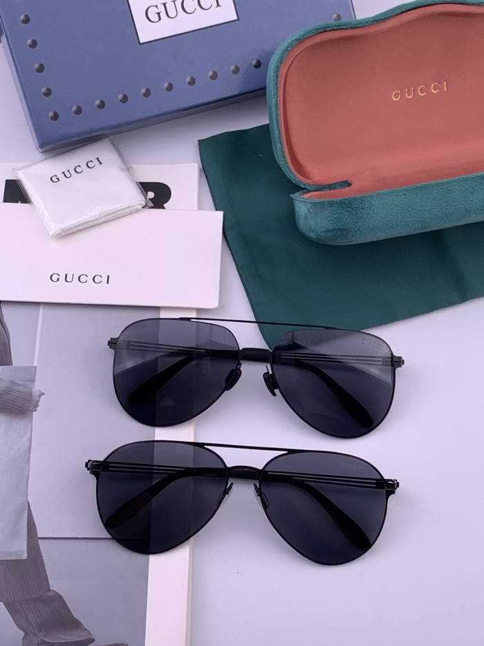 GUCCI SUNGLASSES-011