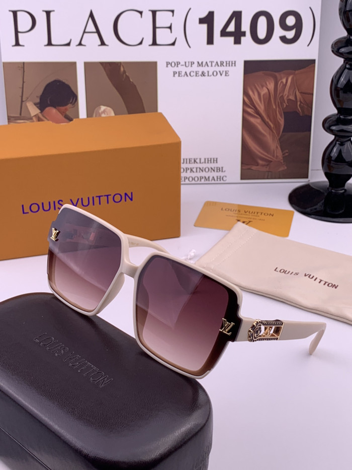 LOUIS VUITTON  SUNGLASSES-57