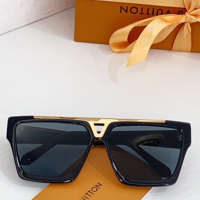 LOUIS VUITTON  SUNGLASSES-051