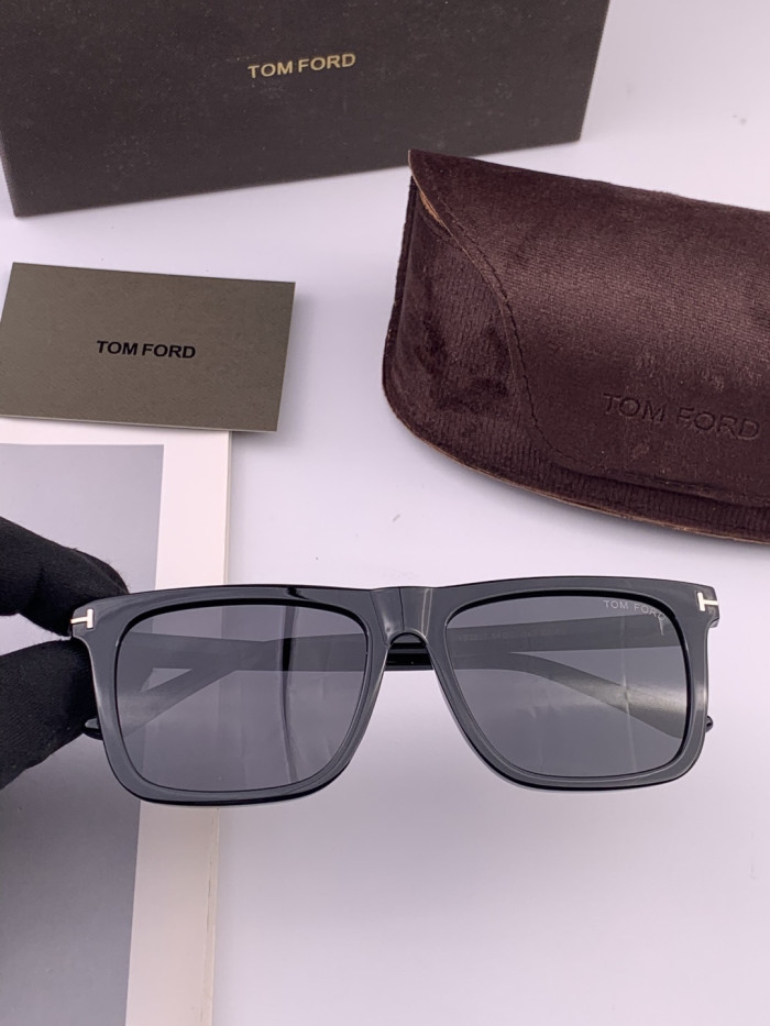 TOM FORD  SUNGLASSES-57