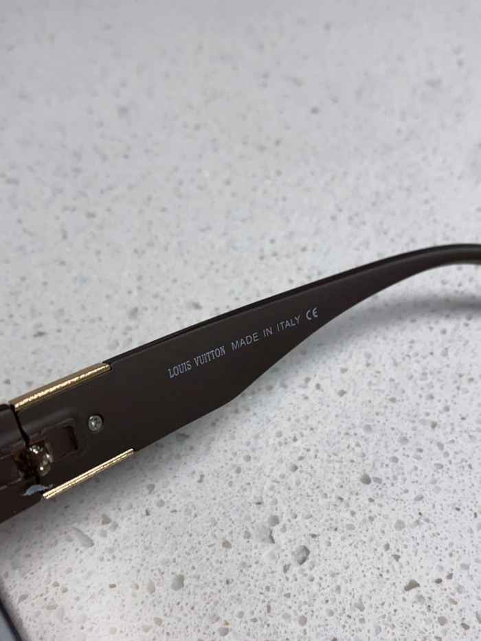 LOUIS VUITTON   SUNGLASSES-09