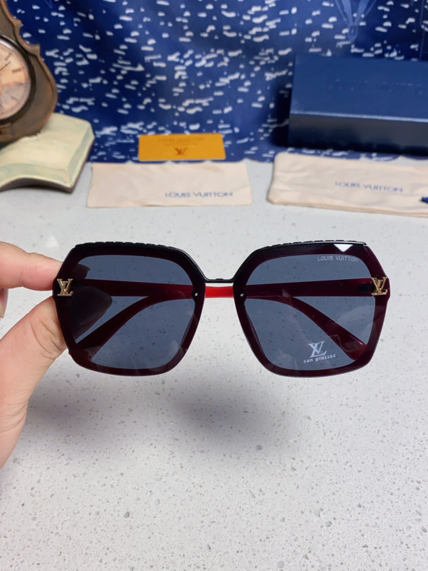 LOUIS VUITTON   SUNGLASSES-08