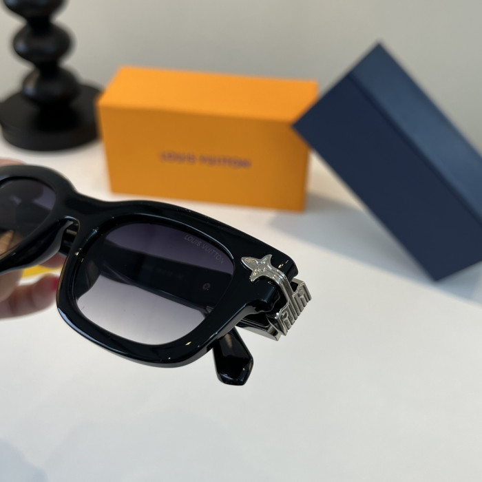 LOUIS VUITTON   SUNGLASSES-09