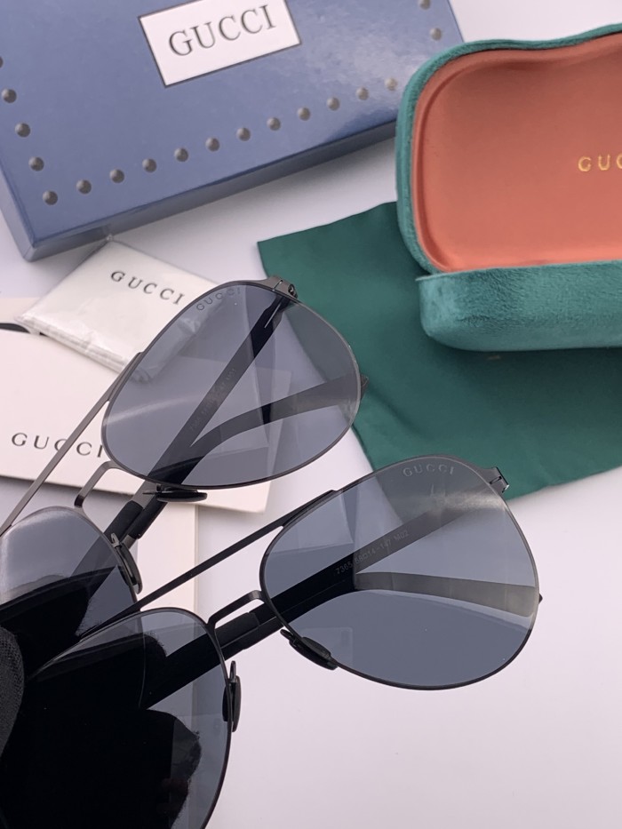 GUCCI SUNGLASSES-011