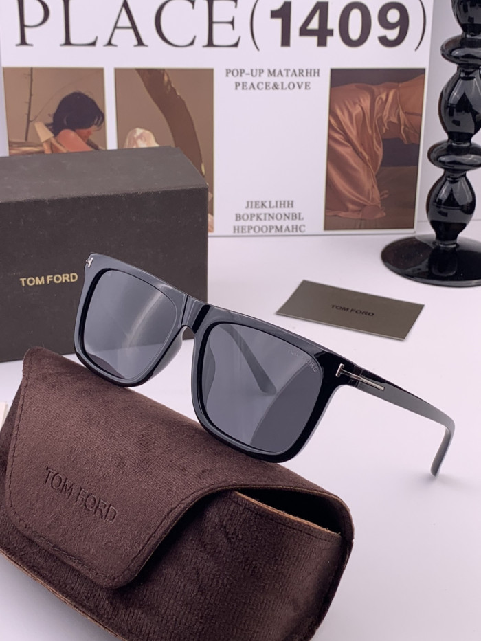 TOM FORD  SUNGLASSES-57