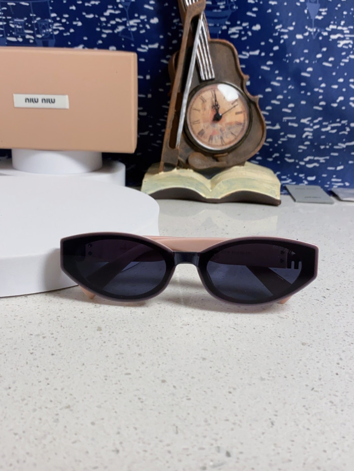 MIU MIU SUNGLASSES-08