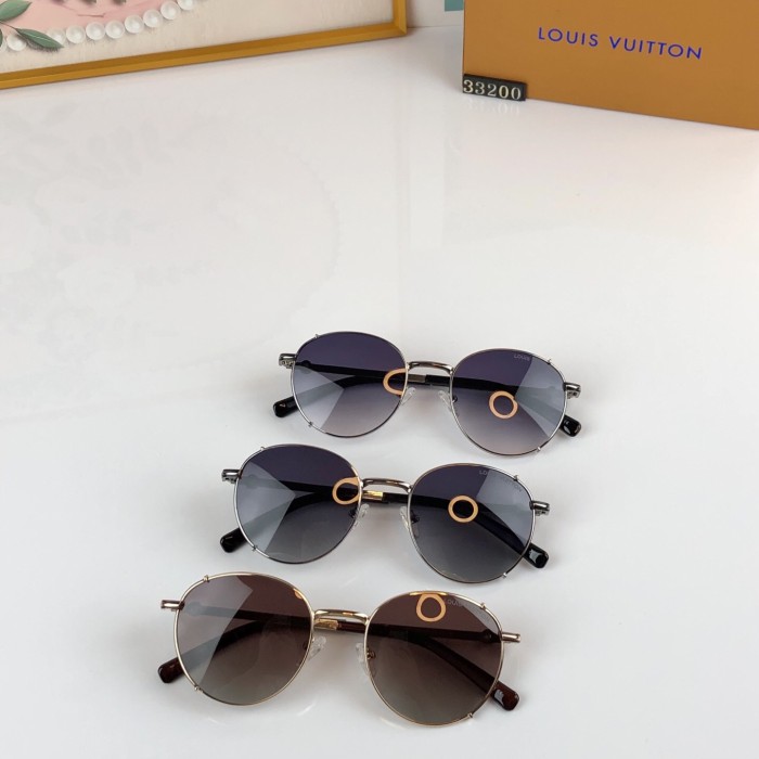 LOUIS VUITTON  SUNGLASSES-501