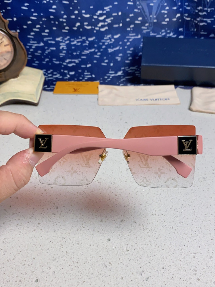 LOUIS VUITTON   SUNGLASSES-09