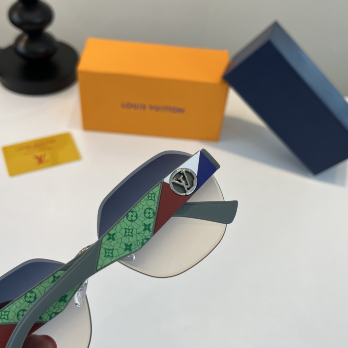 LOUIS VUITTON   SUNGLASSES-09
