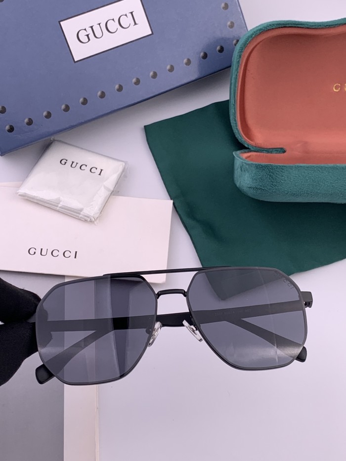 GUCCI SUNGLASSES-011