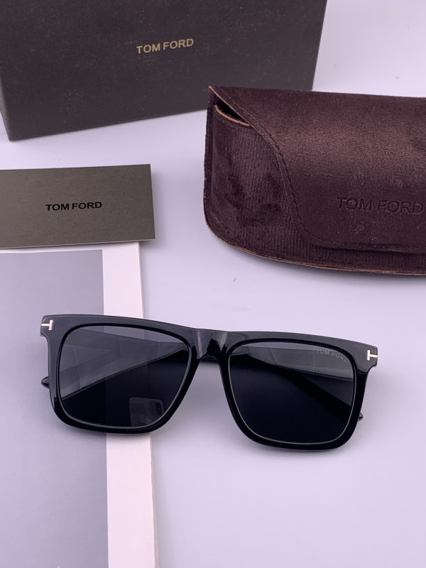 TOM FORD  SUNGLASSES-57