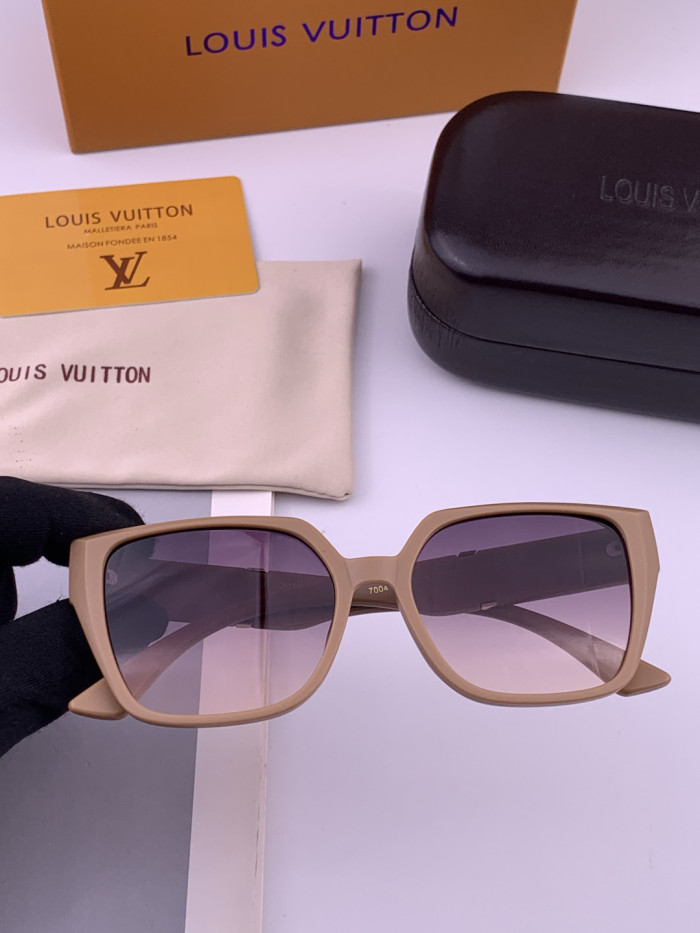 LOUIS VUITTON  SUNGLASSES-57