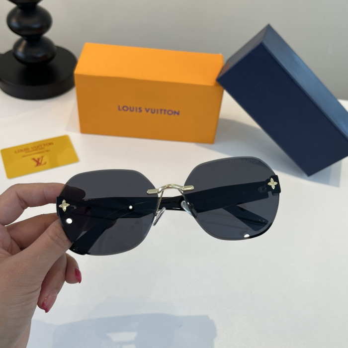 LOUIS VUITTON   SUNGLASSES-09