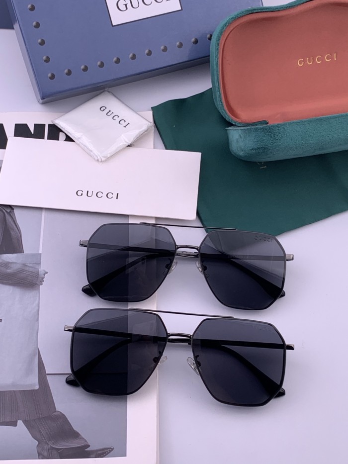 GUCCI SUNGLASSES-011