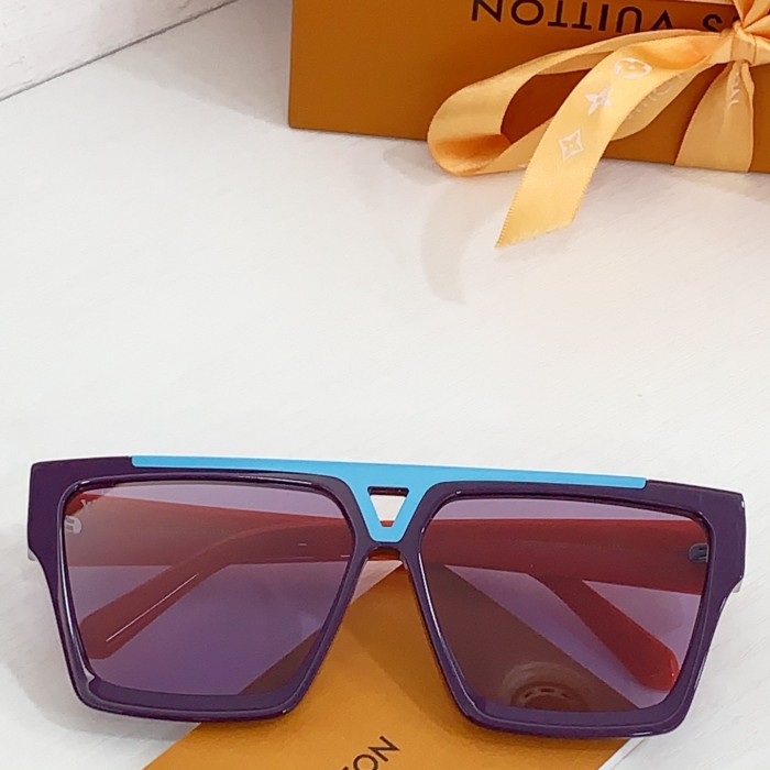 LOUIS VUITTON  SUNGLASSES-051