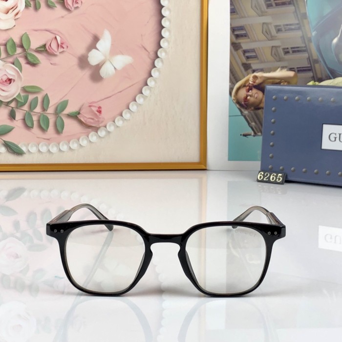 GUCCI SUNGLASSES-511