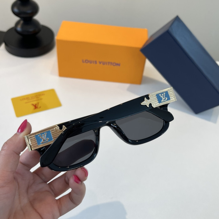 LOUIS VUITTON   SUNGLASSES-09