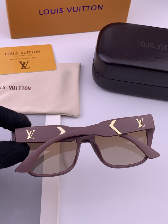 LOUIS VUITTON  SUNGLASSES-57