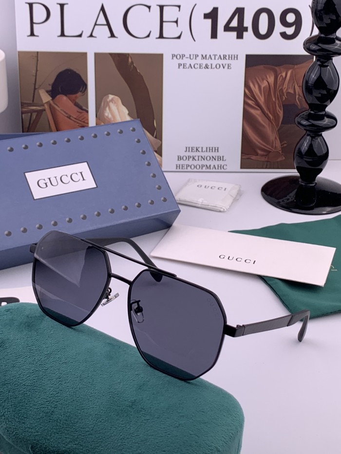 GUCCI SUNGLASSES-011