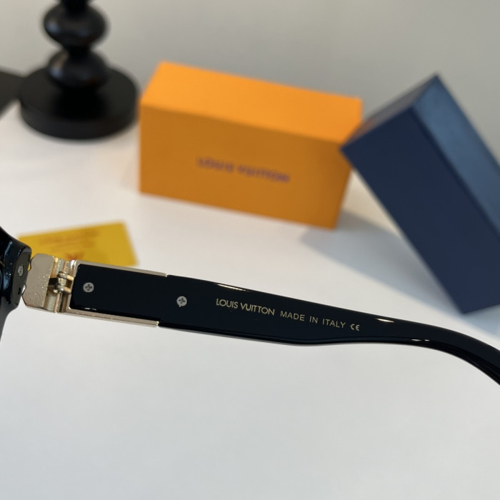 LOUIS VUITTON   SUNGLASSES-09