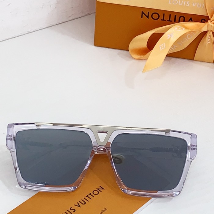LOUIS VUITTON  SUNGLASSES-051
