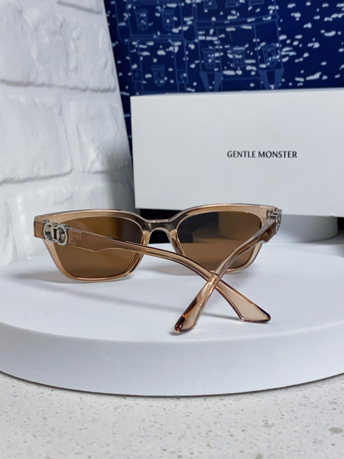 GENTLE MONSTER  SUNGLASSES-09
