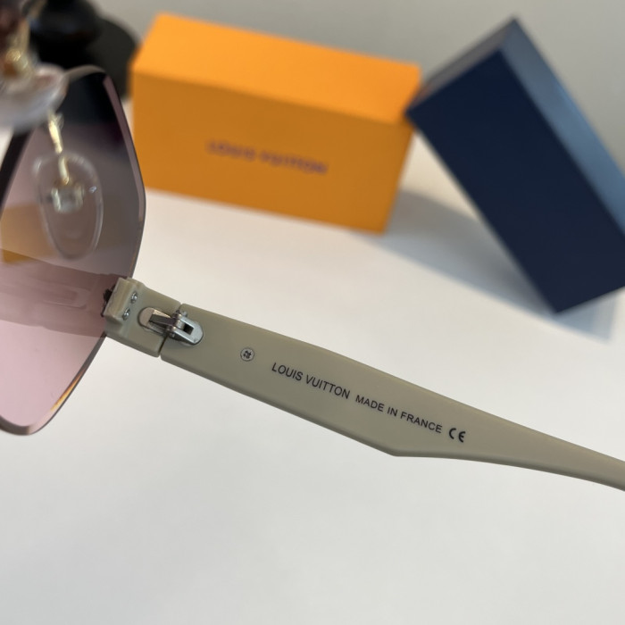 LOUIS VUITTON   SUNGLASSES-09