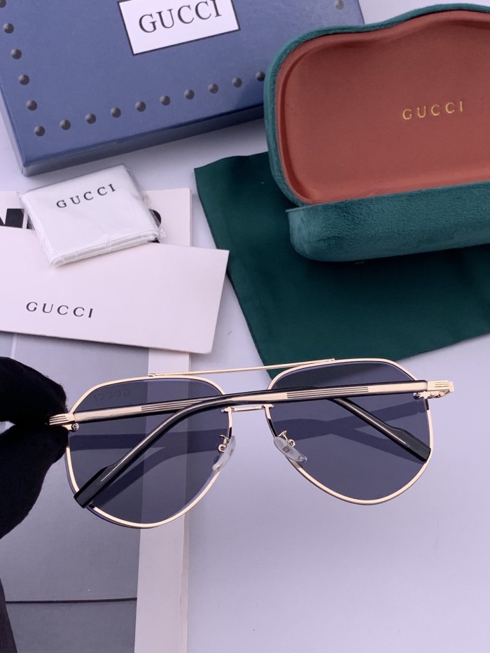 GUCCI SUNGLASSES-011