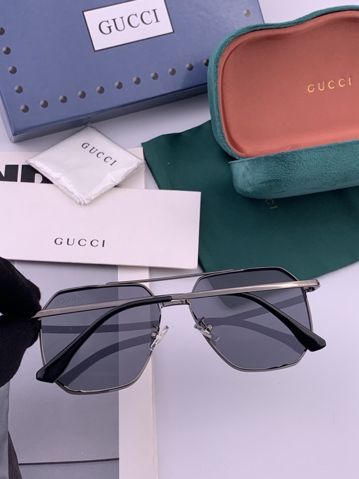 GUCCI SUNGLASSES-011