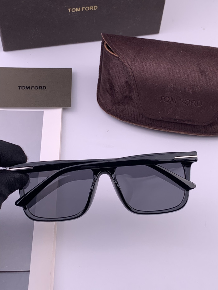 TOM FORD  SUNGLASSES-57