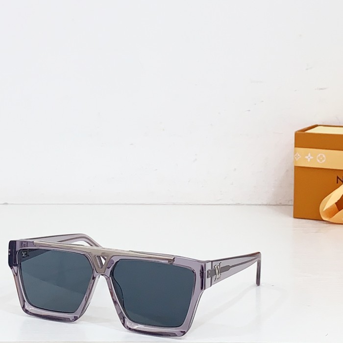 LOUIS VUITTON  SUNGLASSES-051