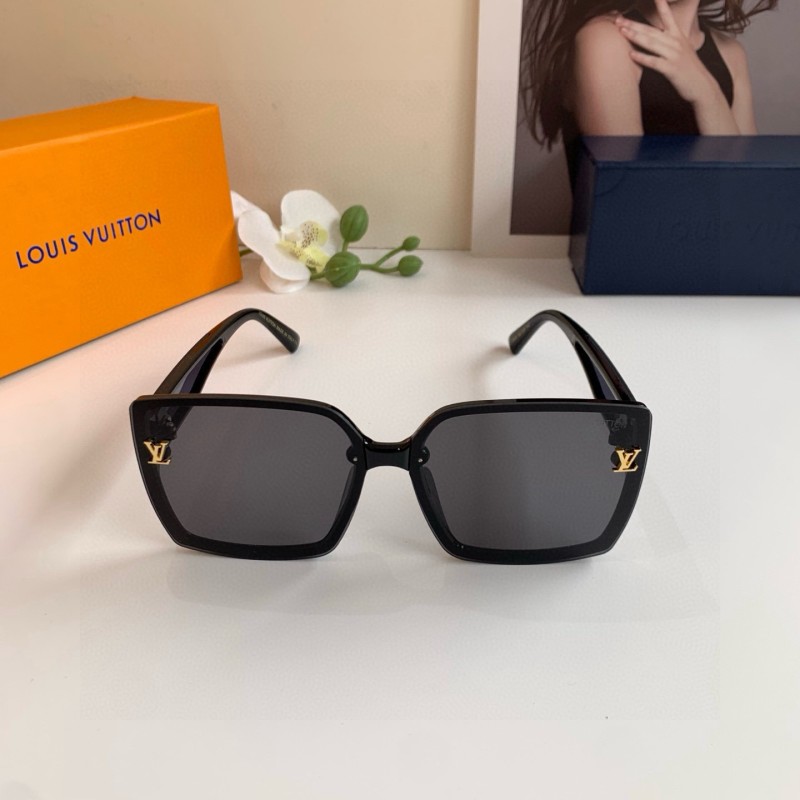 LOUIS VUITTON  SUNGLASSES-59
