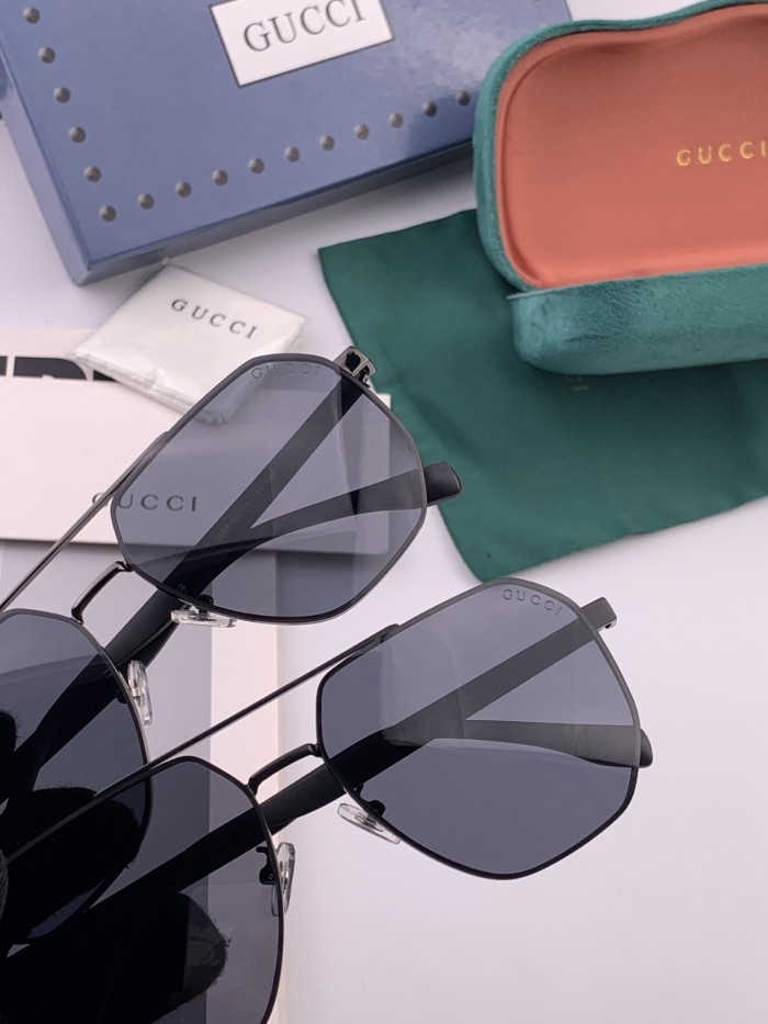 GUCCI SUNGLASSES-011
