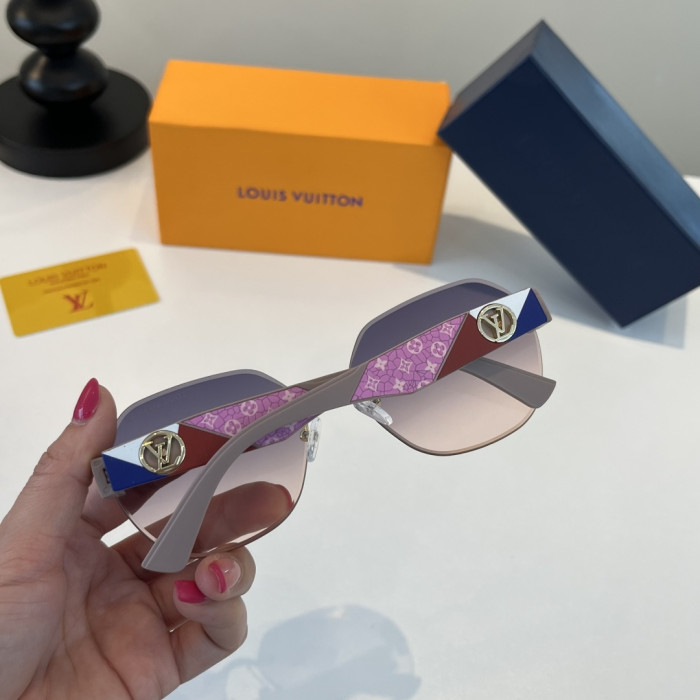 LOUIS VUITTON   SUNGLASSES-09