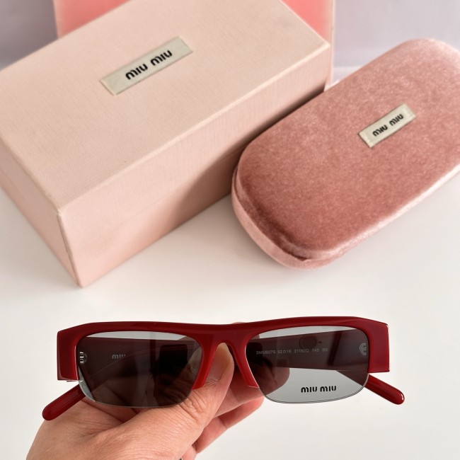 MIU MIU  SUNGLASSES-021